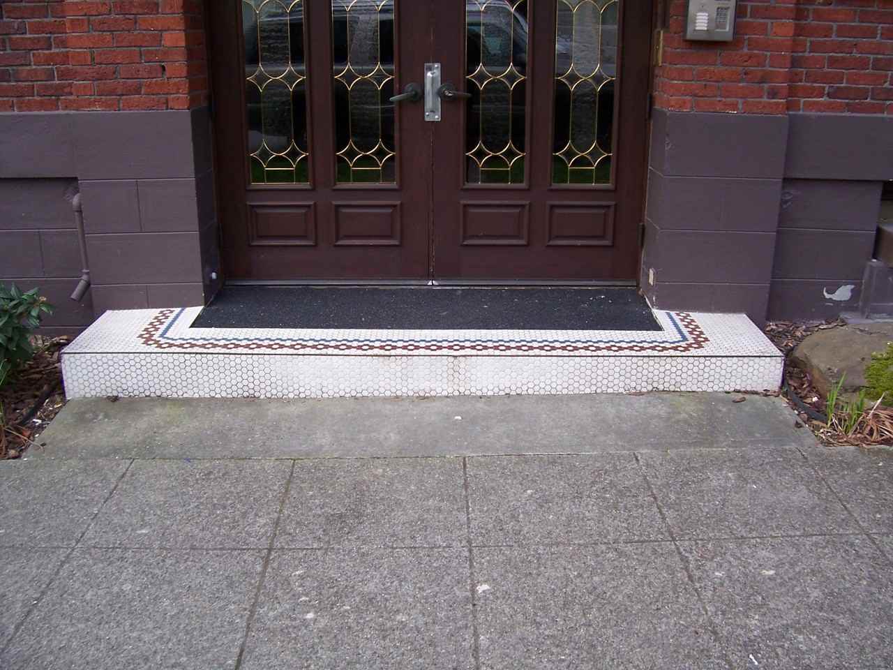 Comstock Apartments - Photo 4 of 9
