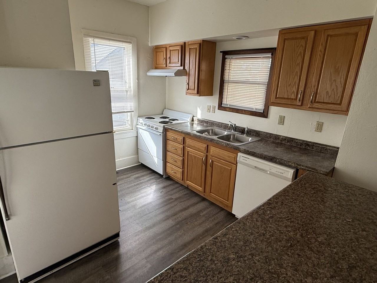 213 4th St Ne - Photo 2 of 14