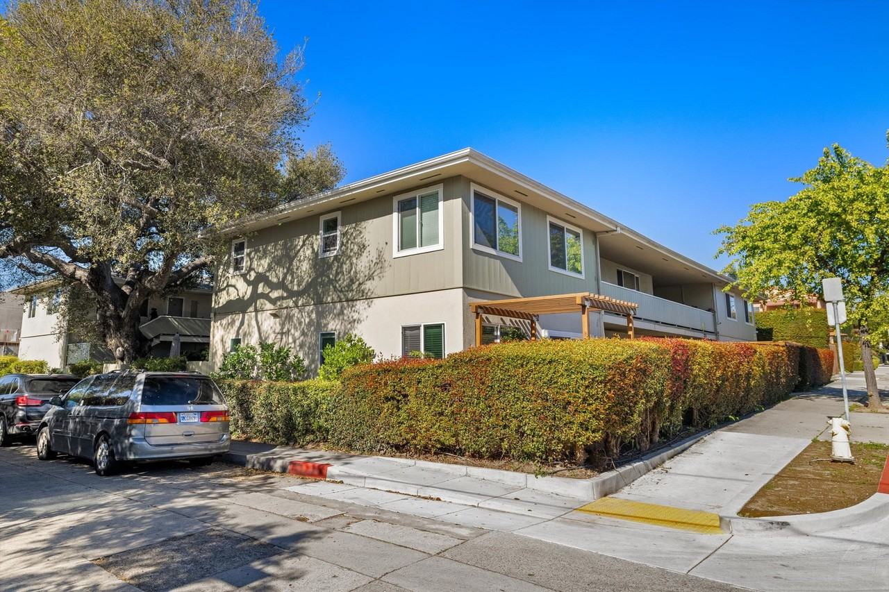 1223 Garden St - Photo 7 of 34