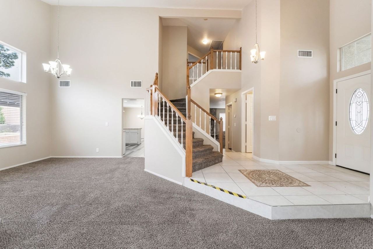 9924 Barrier Reef Drive - Photo 4 of 26