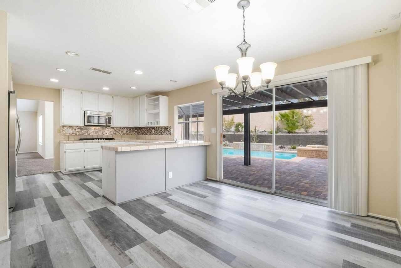 9924 Barrier Reef Drive - Photo 7 of 26