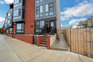 featured image of 1827 N 5th St