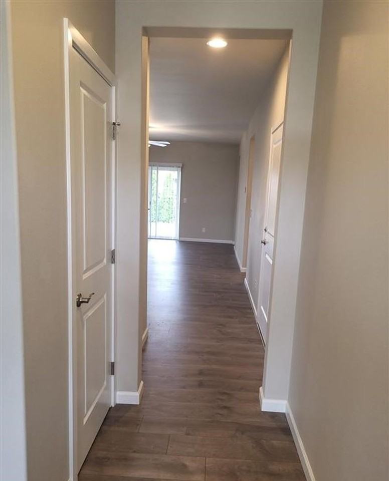 556 Bondgard Ave E - Photo 2 of 27