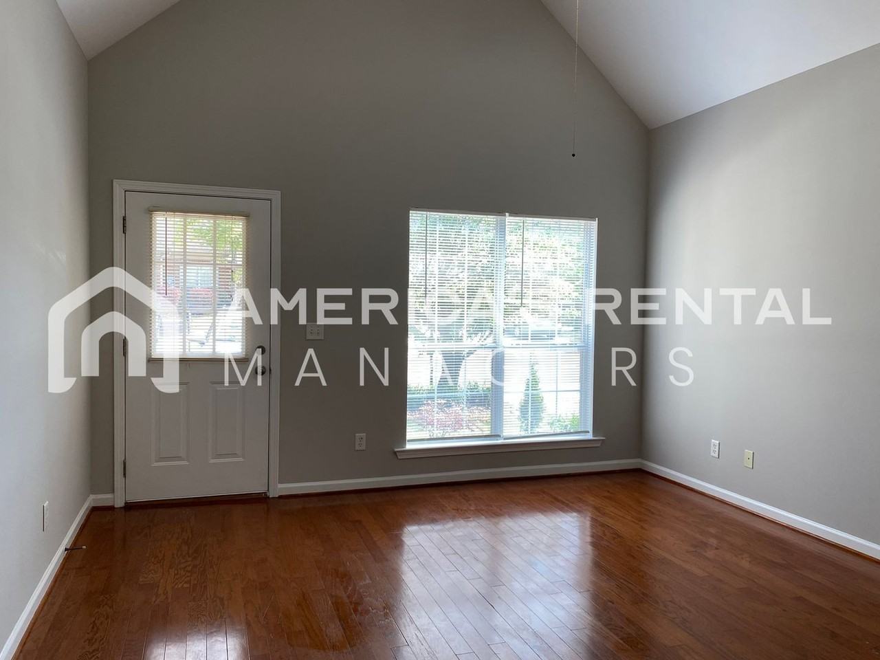 2819 Southwood Ln - Photo 4 of 36