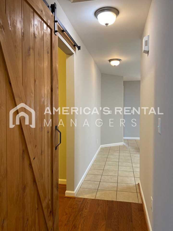 2819 Southwood Ln - Photo 5 of 36