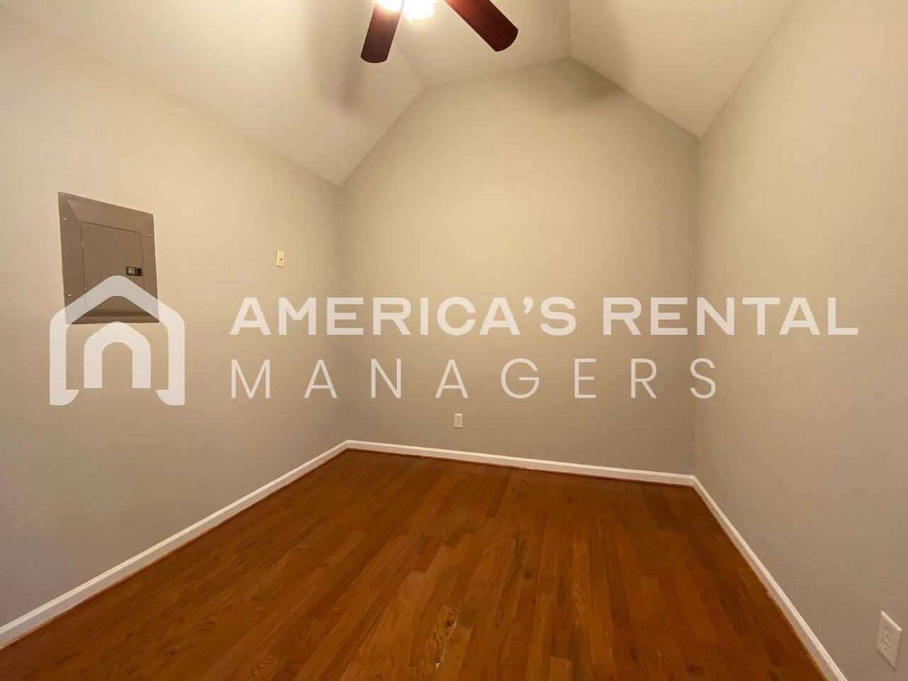 2819 Southwood Ln - Photo 6 of 36