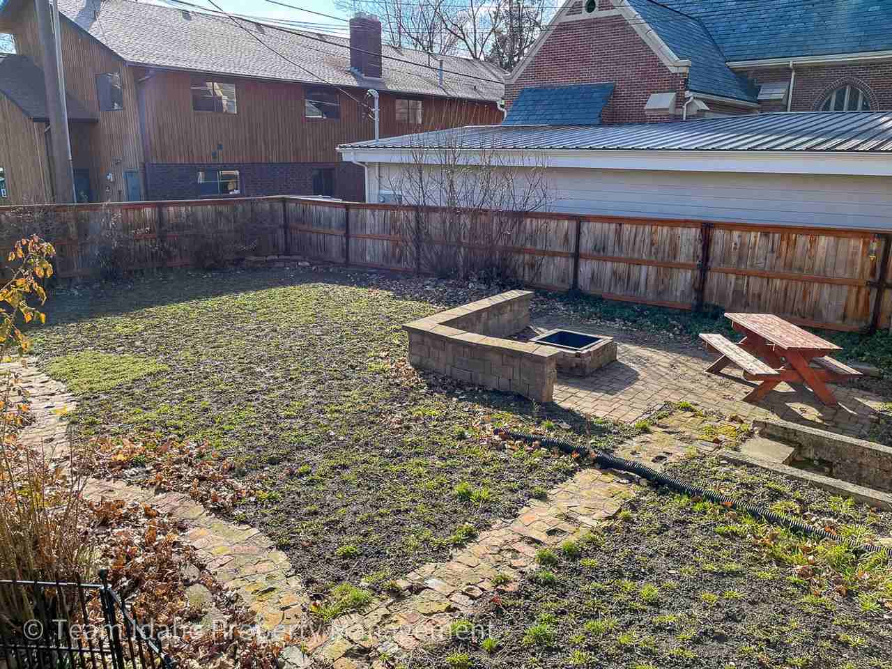 116 N Polk St - Photo 2 of 34