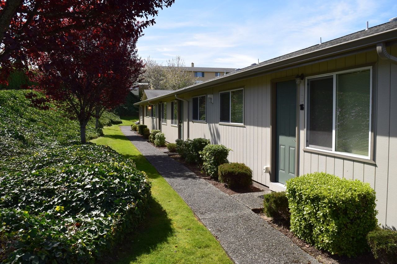 Westridge Apartments - Photo 3 of 13