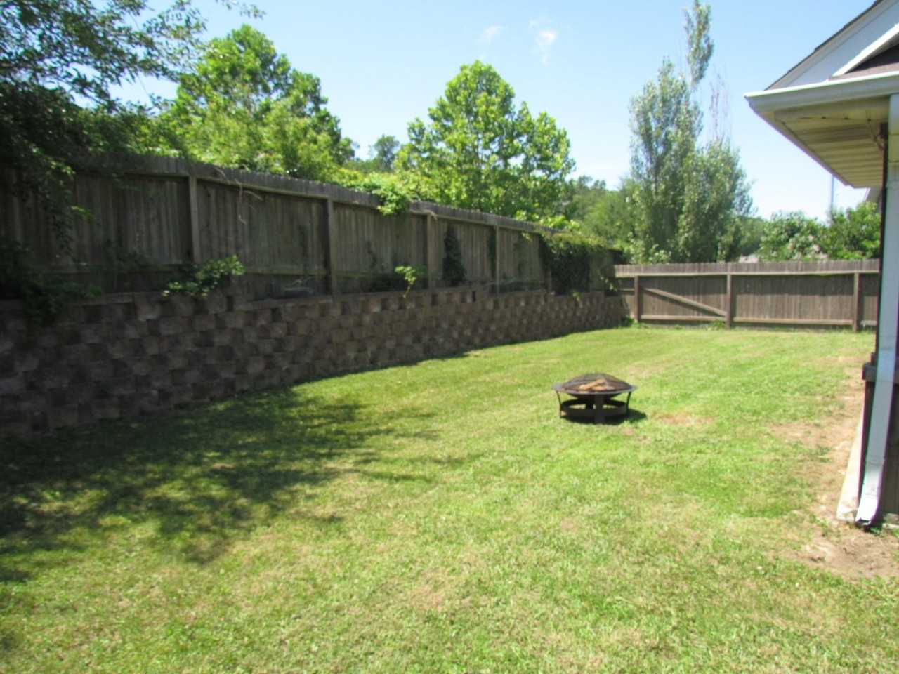 16046 Heavens Gate Ln - Photo 5 of 15