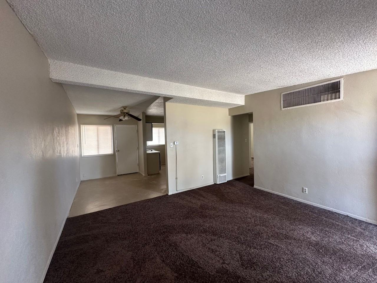 237 Palm Dr - Photo 3 of 14