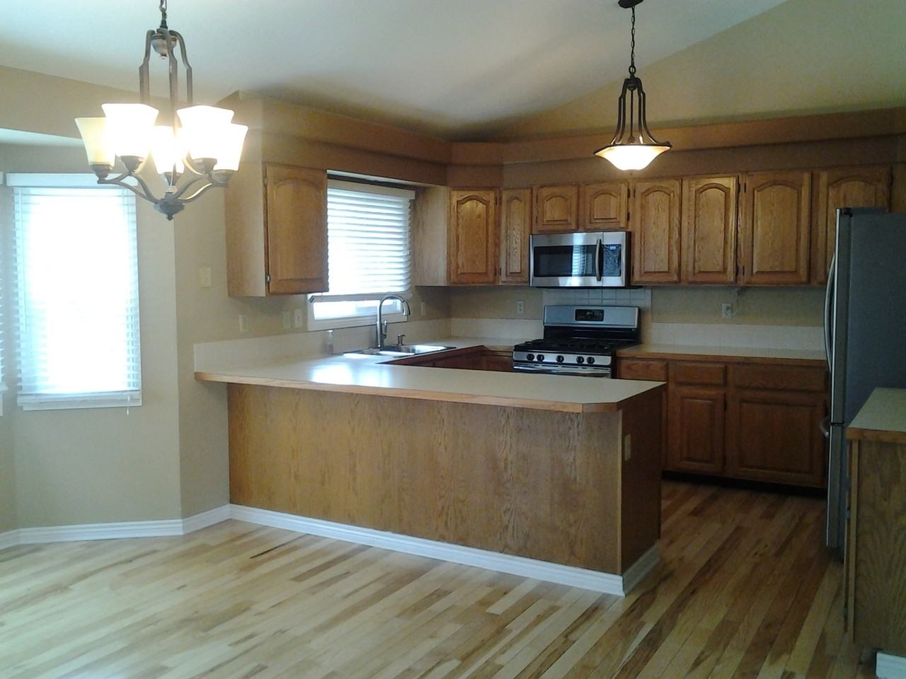 4201 Fall River Dr - Photo 2 of 28