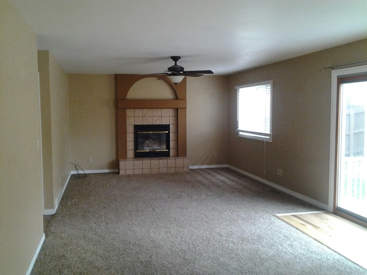 4201 Fall River Dr - Photo 3 of 28