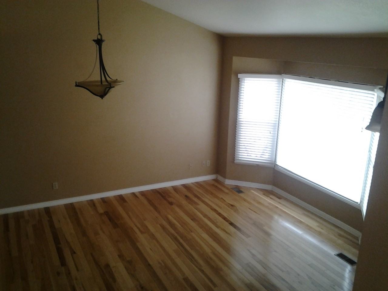 4201 Fall River Dr - Photo 5 of 28