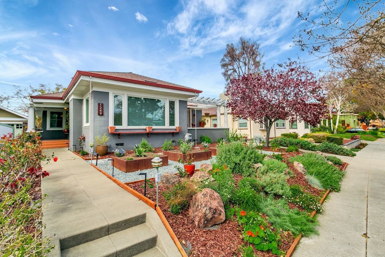 1249 Hanchett Ave - Photo 2 of 37