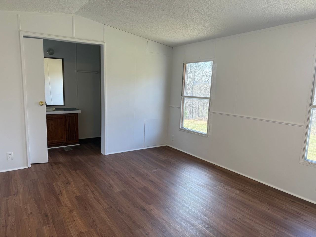 8 Darnell Dr - Photo 4 of 13