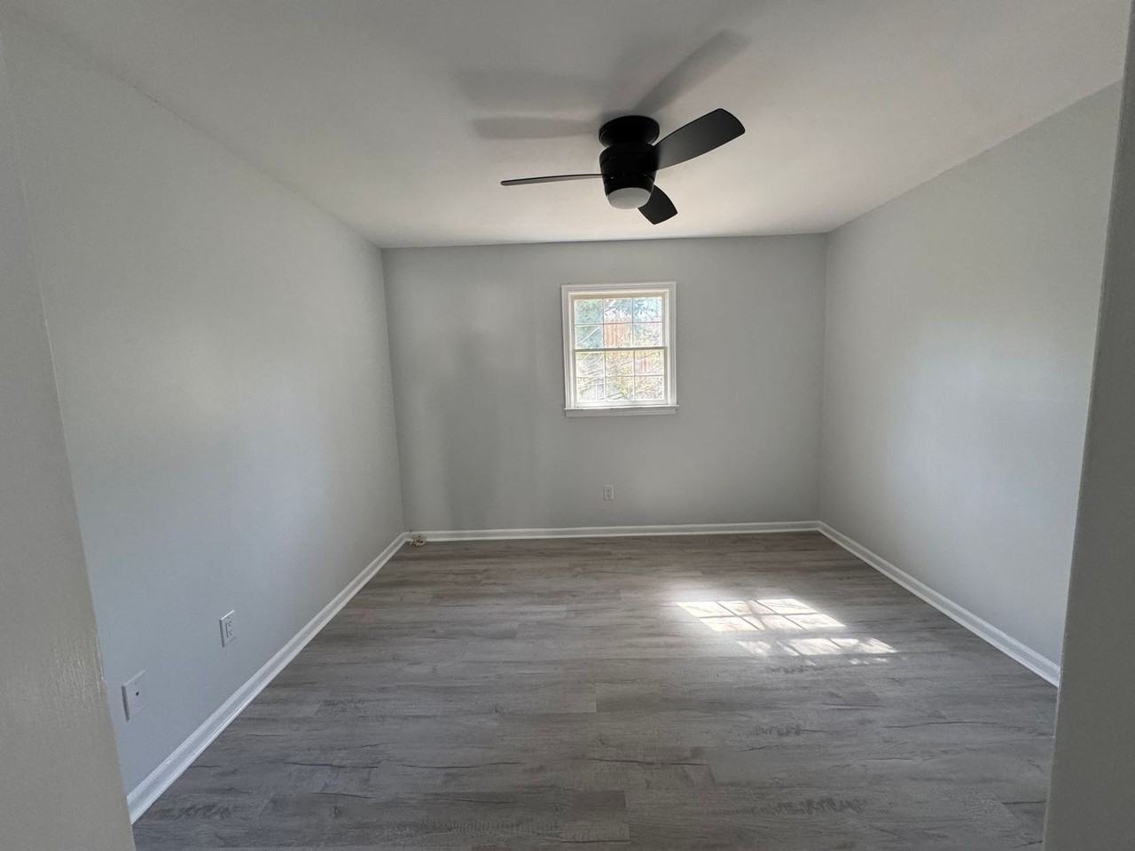 536 Stockton St - Photo 4 of 12