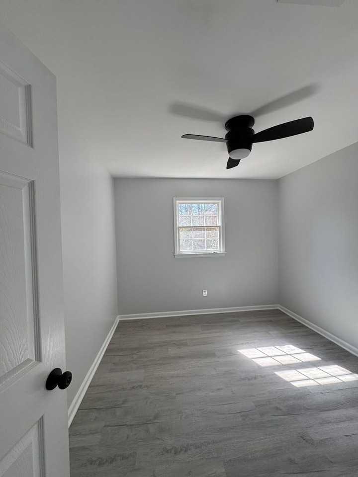 536 Stockton St - Photo 6 of 12
