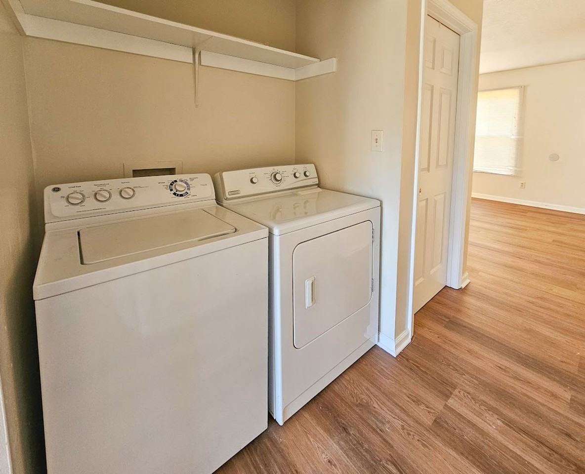 1424 Nolan Ave - Photo 4 of 19