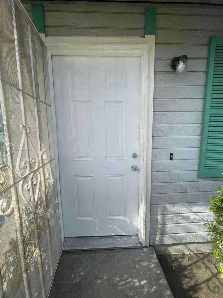 784 784 E. J St. - 784 E. J St. - Photo 2 of 12