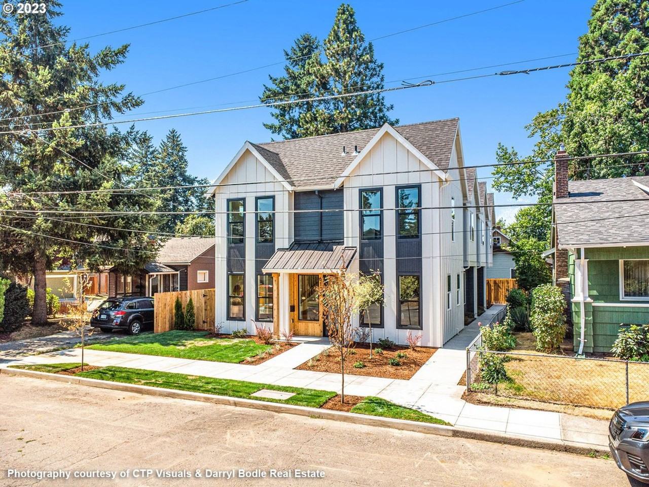 6107 Se 55th Ave #2 - Photo 2 of 16