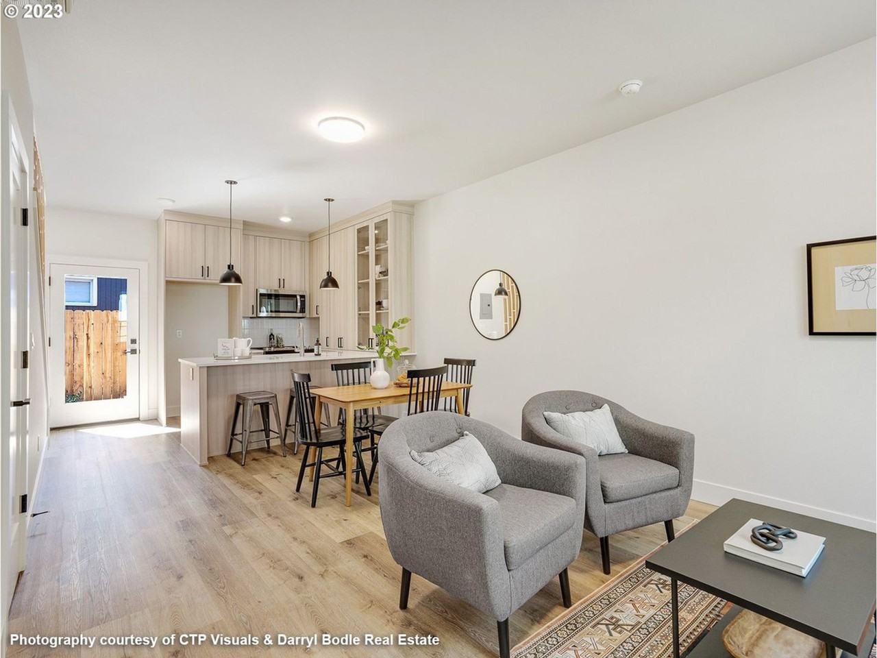 6107 Se 55th Ave #2 - Photo 3 of 16