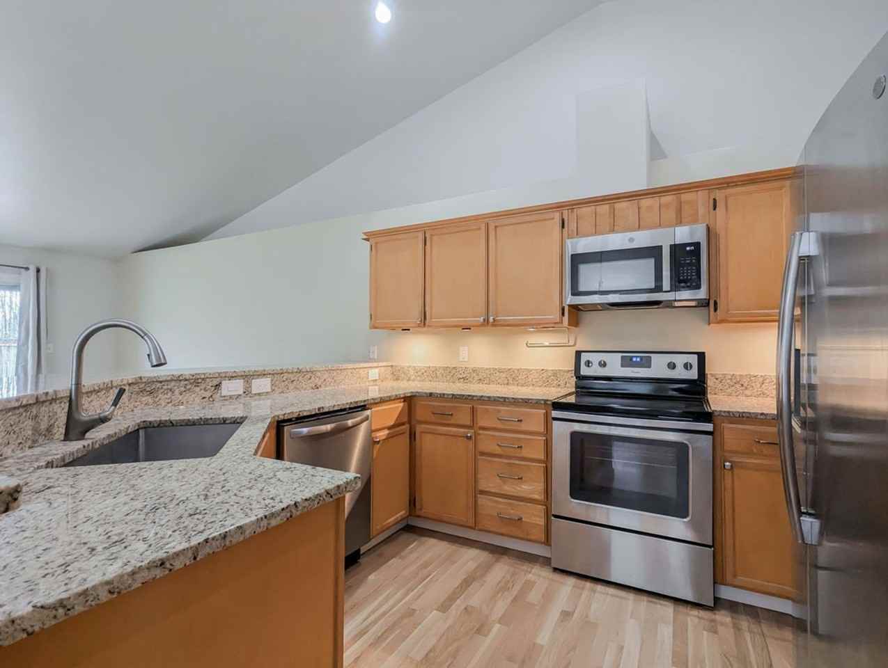 5410 96th Pl Ne - Photo 2 of 14