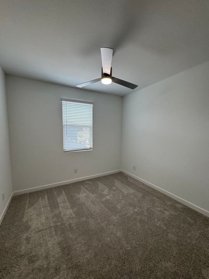 25936 N 22nd Ln - Photo 2 of 28