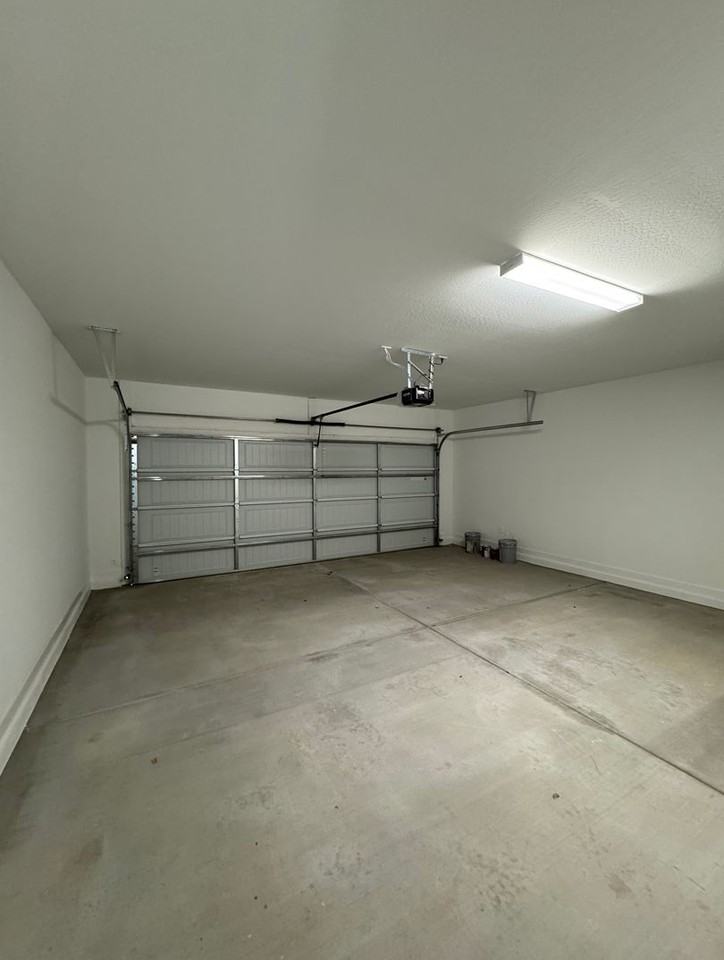 25936 N 22nd Ln - Photo 4 of 28