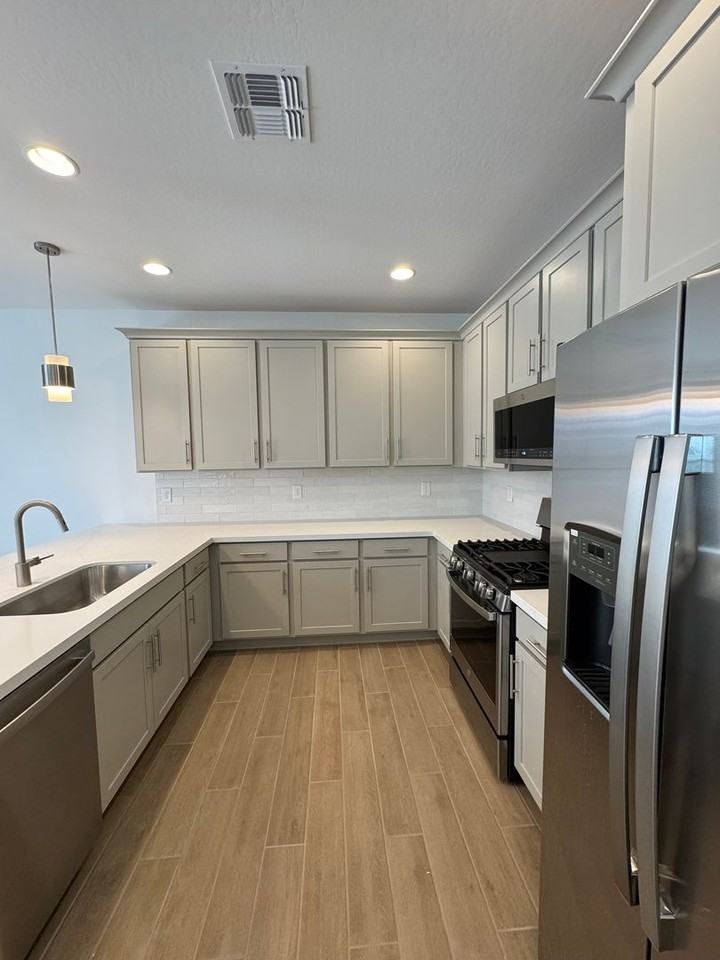 25936 N 22nd Ln - Photo 7 of 28