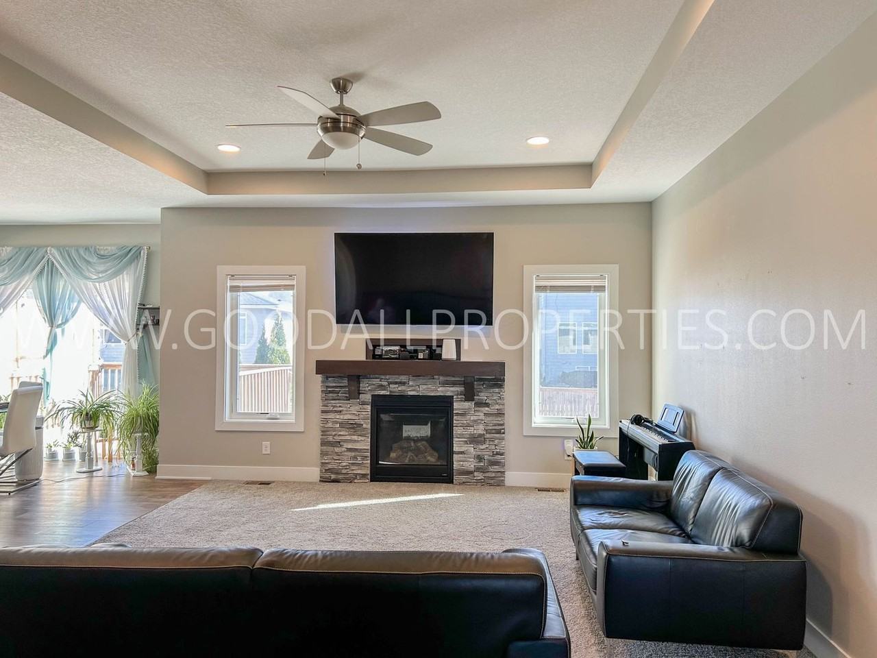 310 Ne Bobcat Dr - Photo 3 of 15