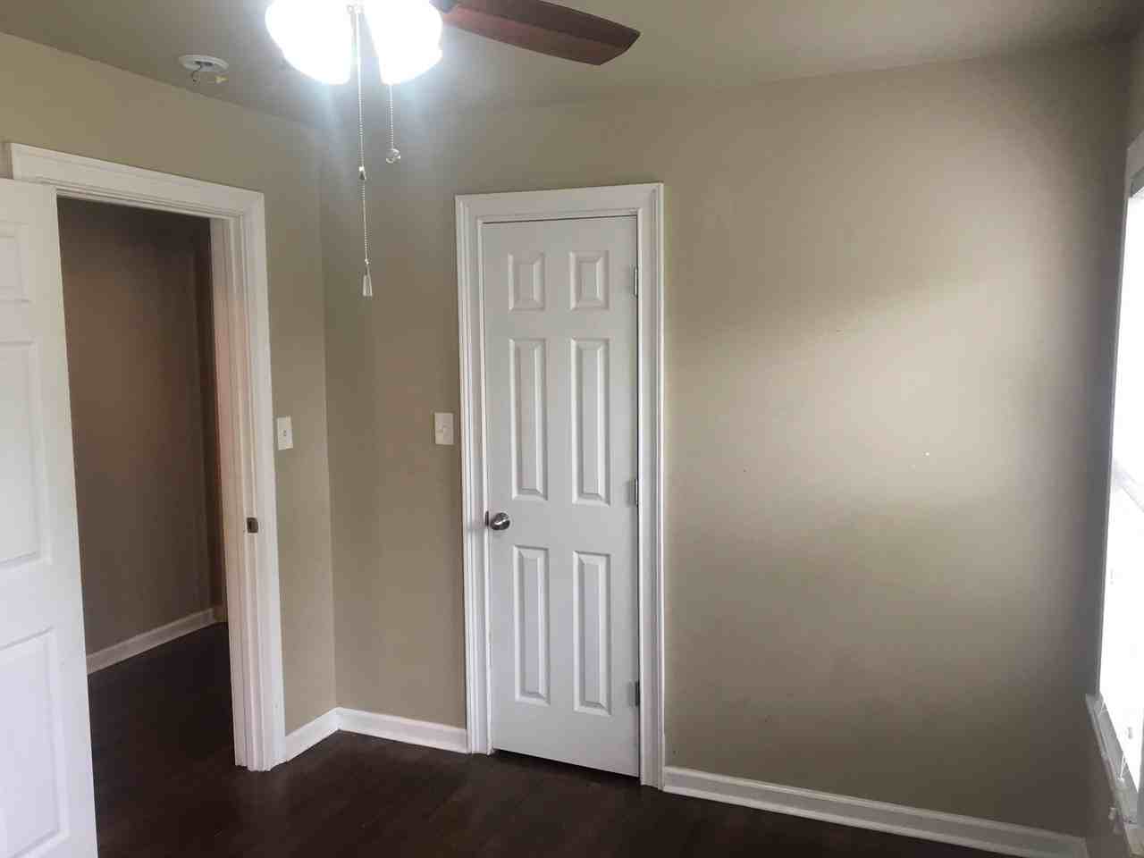 410 E Cherry Ave - Photo 3 of 14