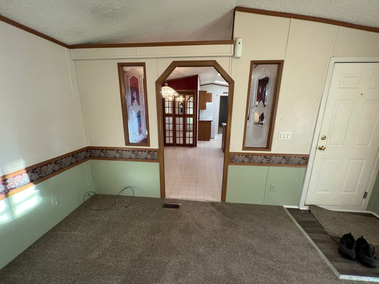 124 Opal Dr - Photo 3 of 50