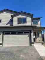 featured image of 944 Ne Paula Dr