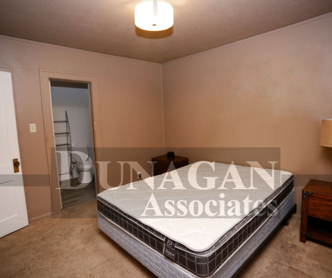 408 W Luckey St - Photo 6 of 7