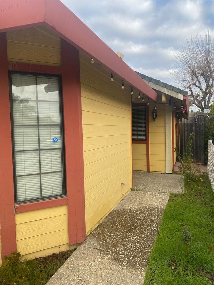 1330 Puebla Way - Photo 3 of 29