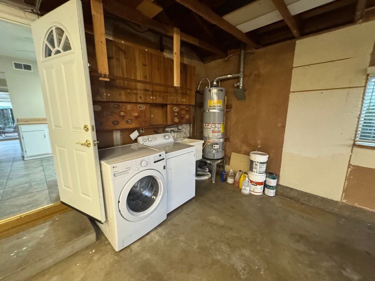 1424 Heckman Way - Photo 2 of 19