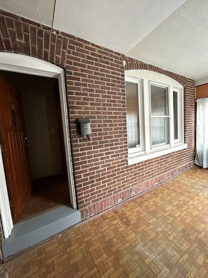 25 Laurel Ave - Photo 3 of 17