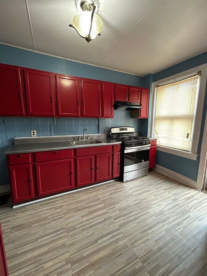 25 Laurel Ave - Photo 7 of 17