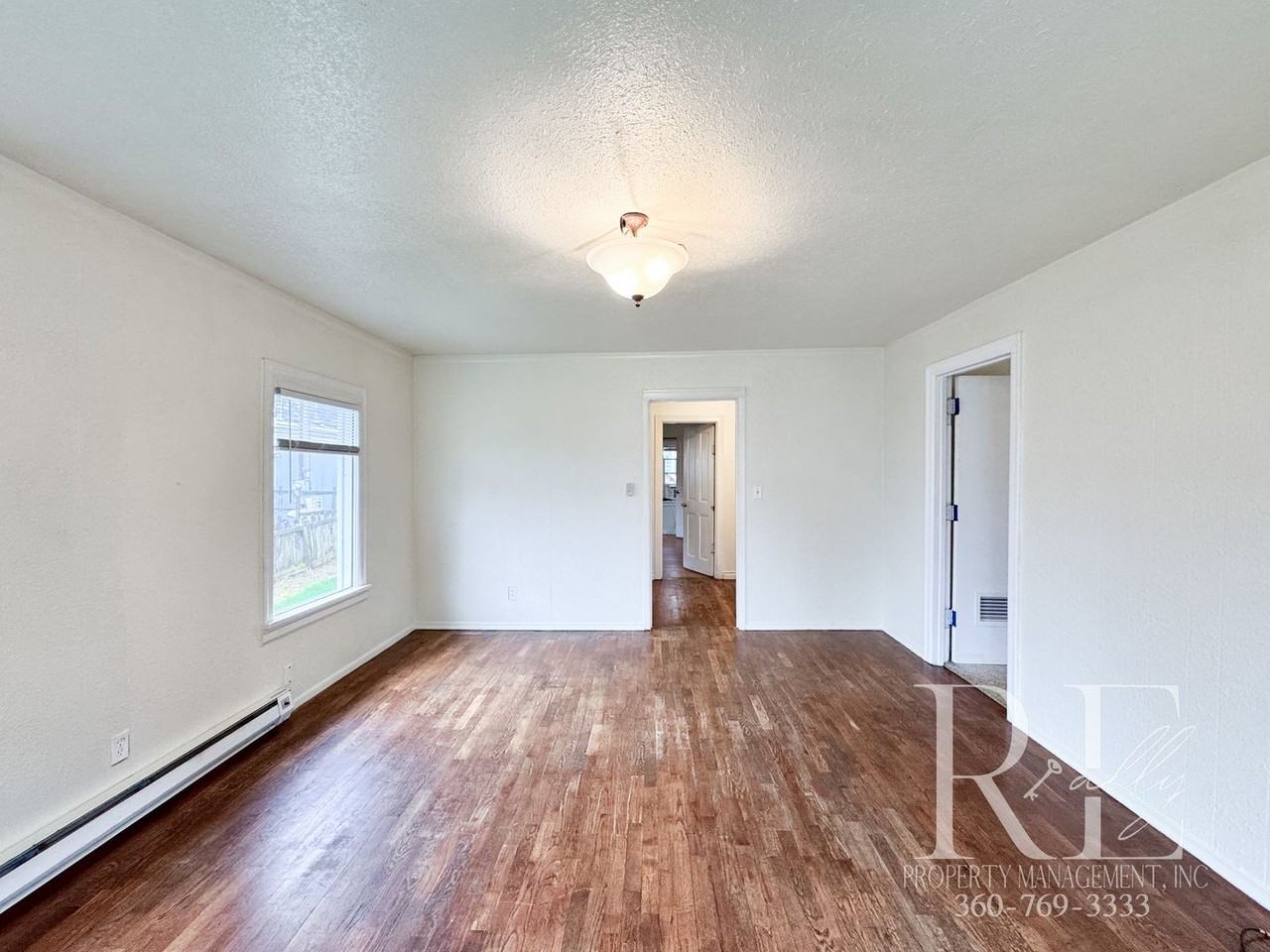 1215 Evans Ave W - Photo 5 of 24
