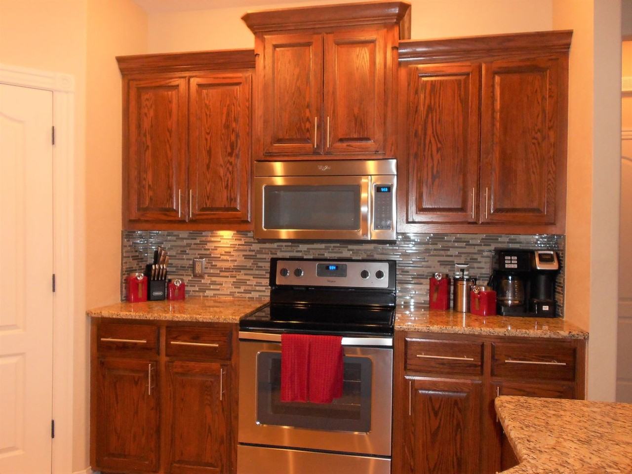 2212 Sw 53rd St - Photo 5 of 32