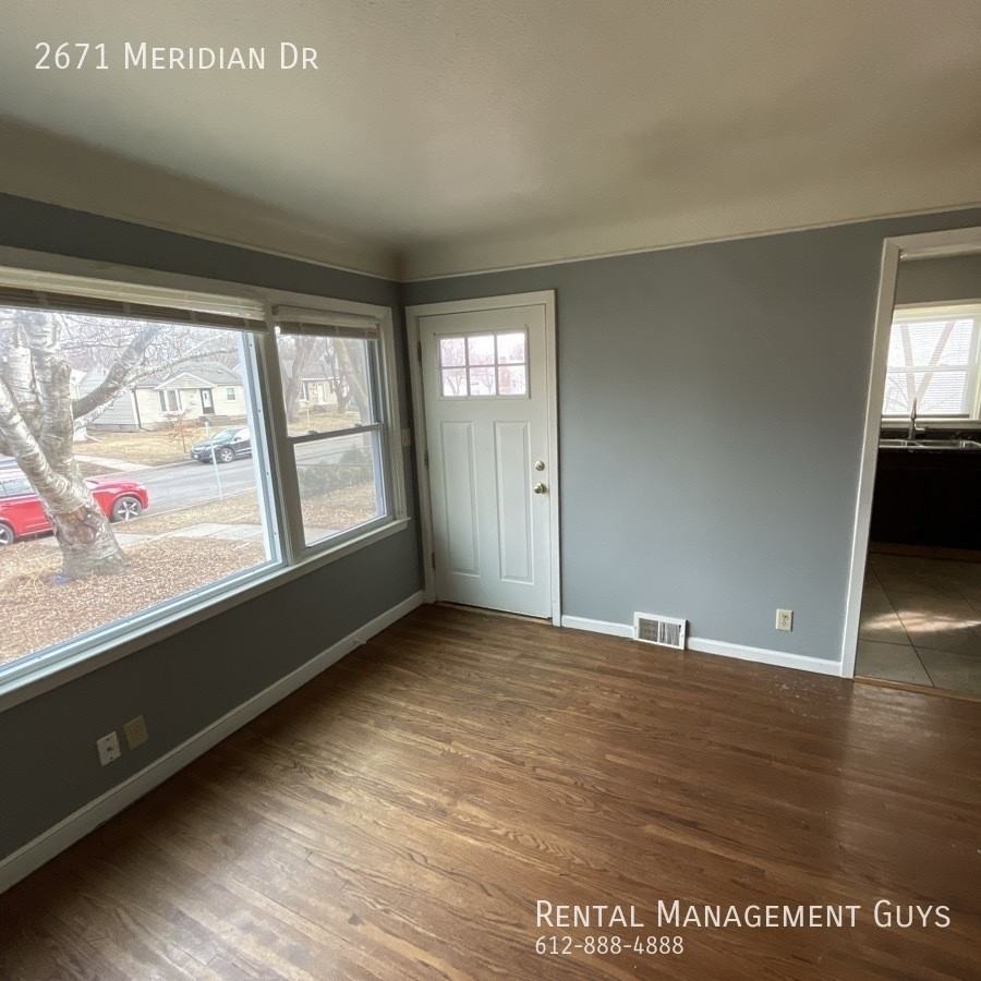 2671 Meridian Dr - Photo 2 of 25