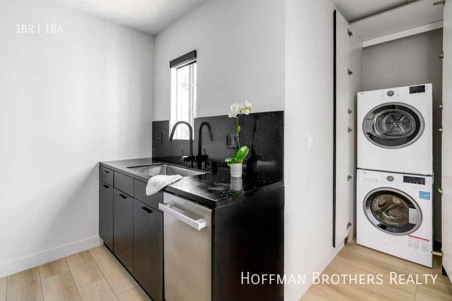 201 Lucas Ave #A - Photo 2 of 9
