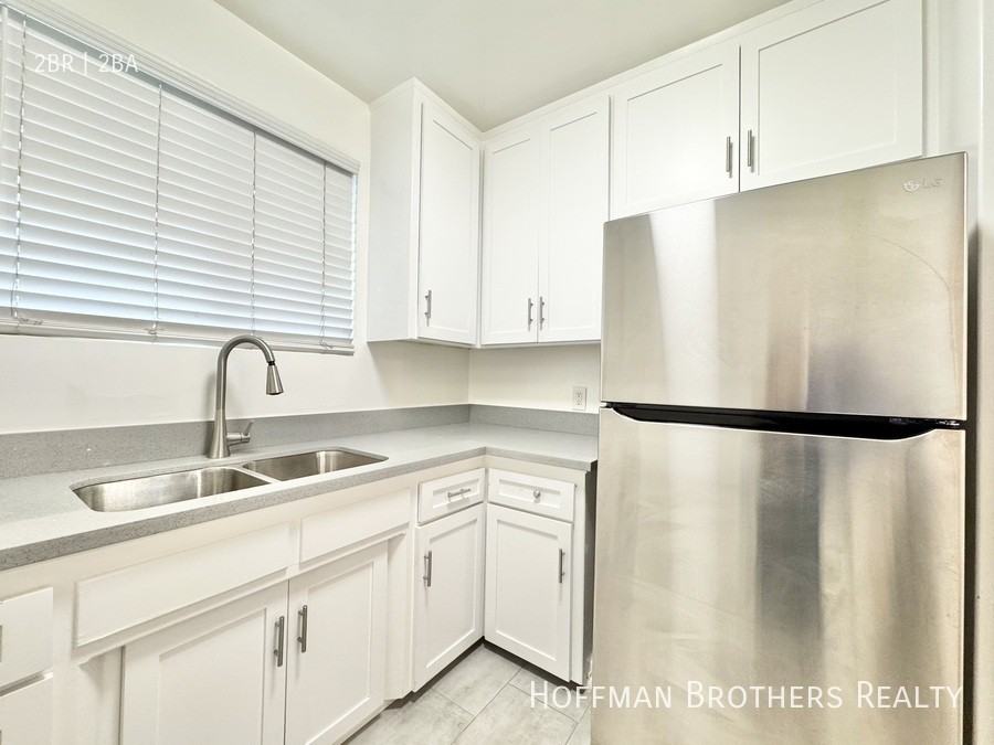 1435 S Sherbourne Dr #2 - Photo 2 of 11