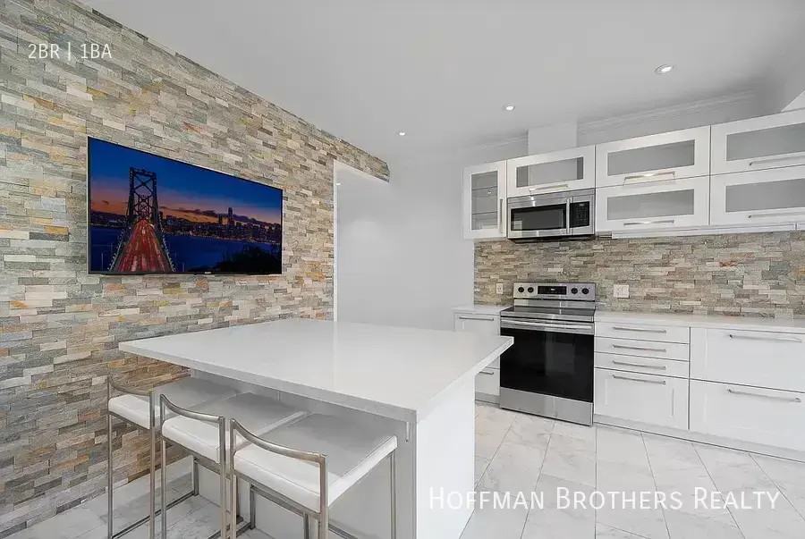 2515 Harrison St #A - Photo 2 of 14