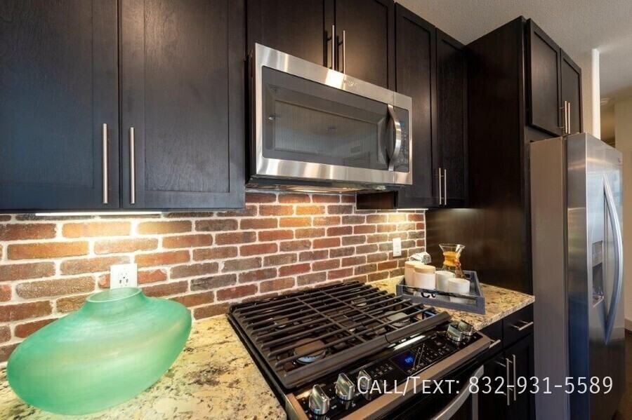 699 Capitol St #14TA2 - Photo 2 of 15