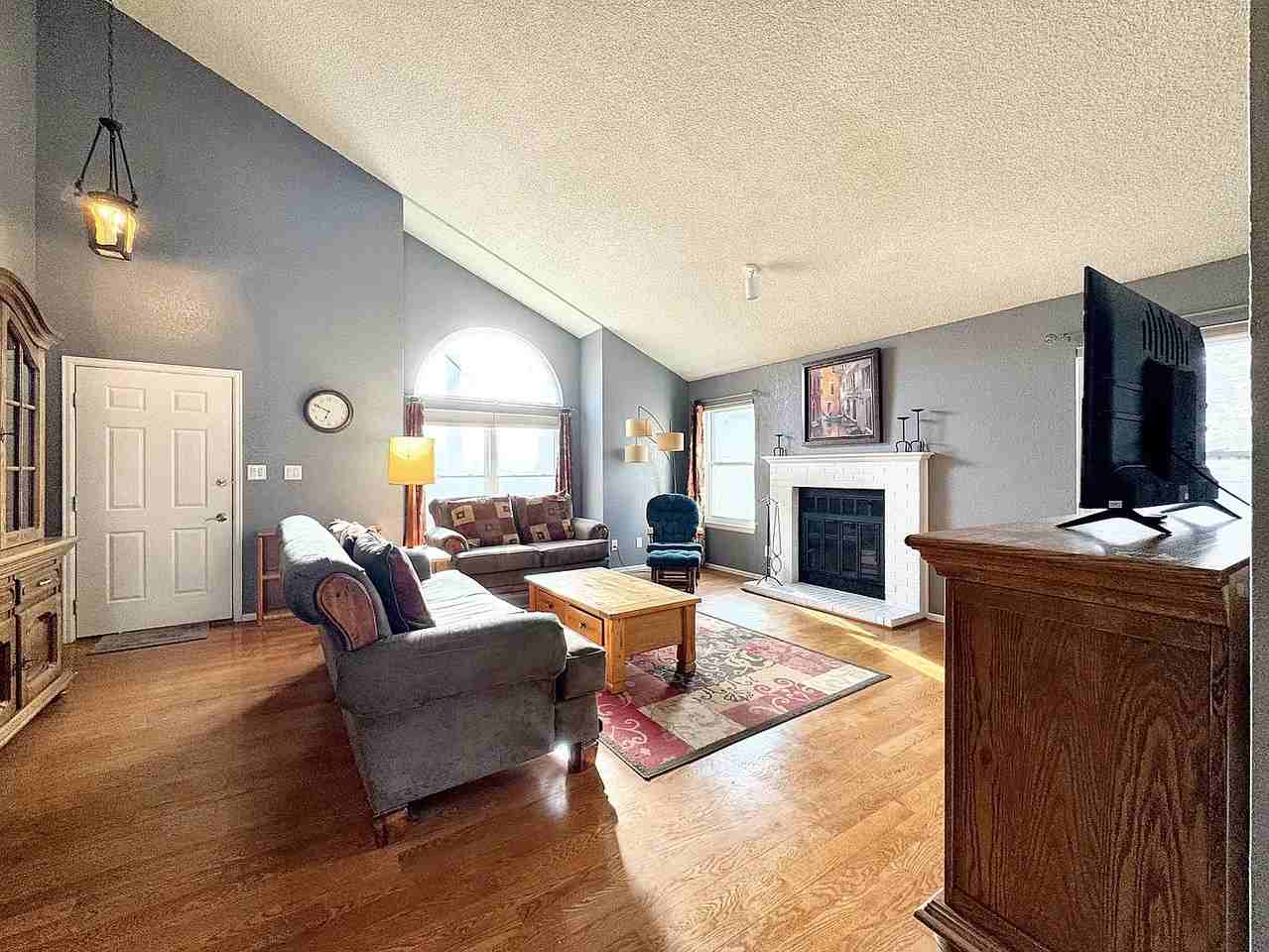 5260 Farm Ridge Place - Photo 4 of 30