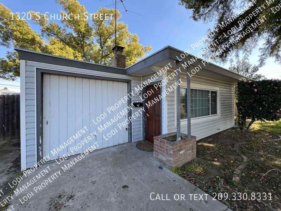 1320 S Church St - Photo 2 of 24