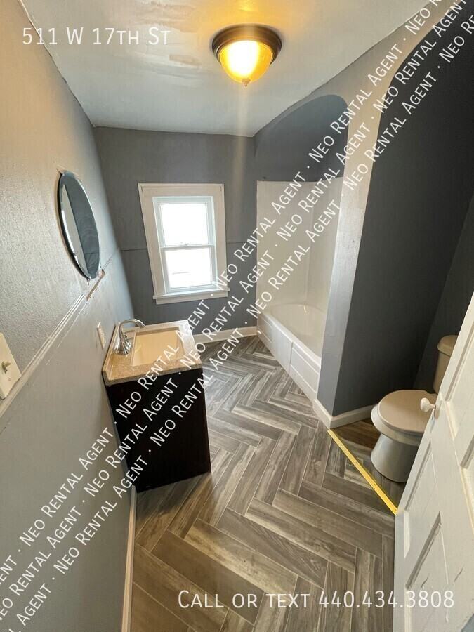 511 W 17th St - Photo 3 of 8