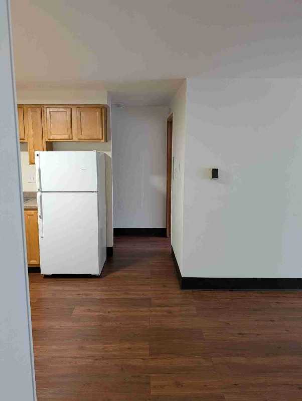 1130 W Juneau Ave - Photo 2 of 5