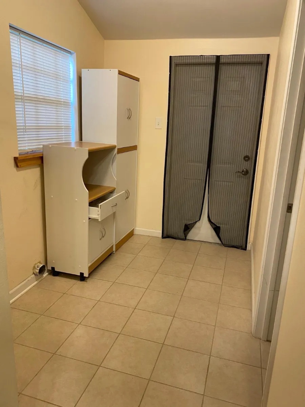 2721 2nd St - Photo 5 of 10